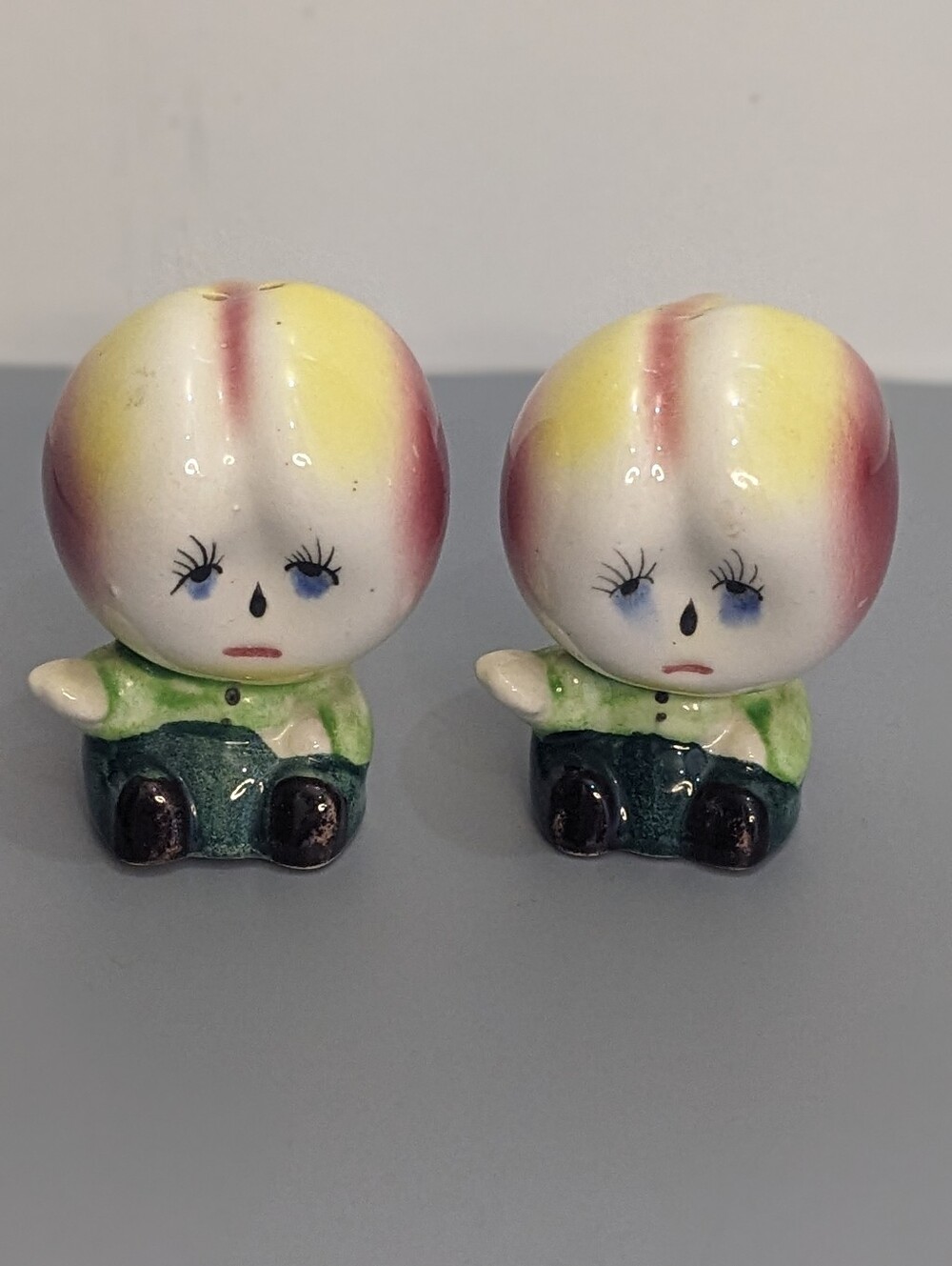 Japan Anthropomorphic Apple Head Salt And Pepper Shakers Mid Century Vintage